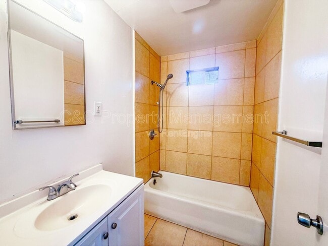 Building Photo - 109 Rochex Ave