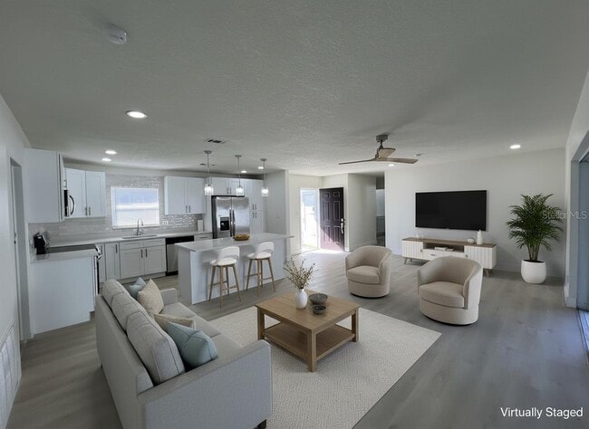 Building Photo - 2502 Tropical Shores Dr SE