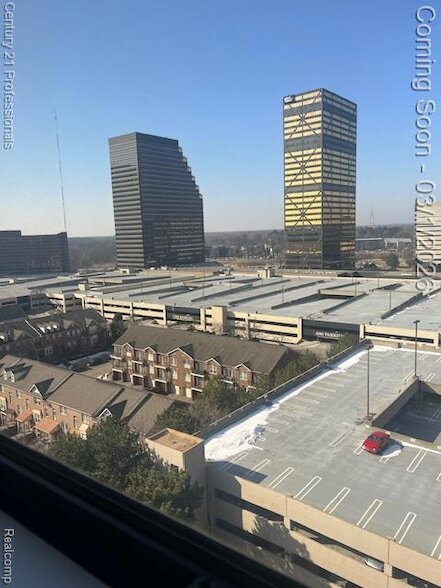 Building Photo - 5000 Town Center Dr