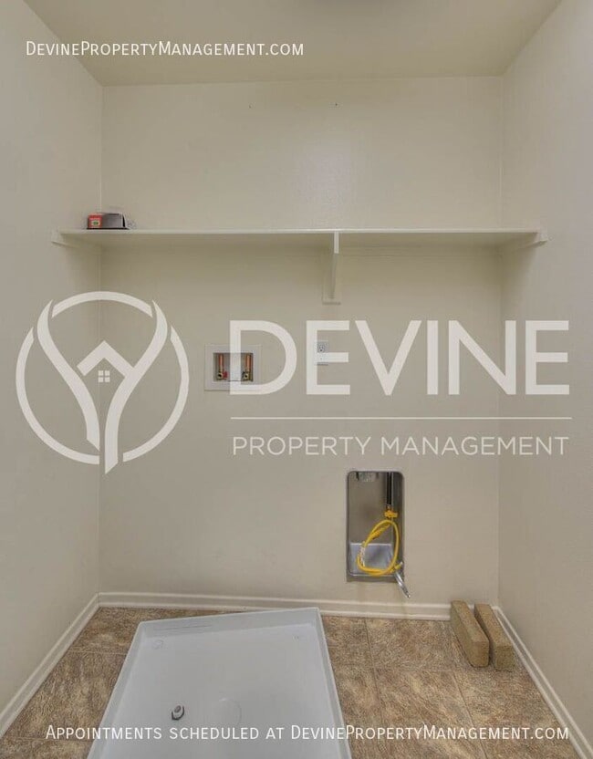 Building Photo - 1470 Black Diamond