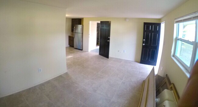 Building Photo - 402 W Lutz Lake Fern Rd