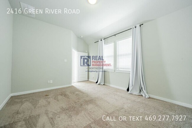 Building Photo - 2416 Green River Rd
