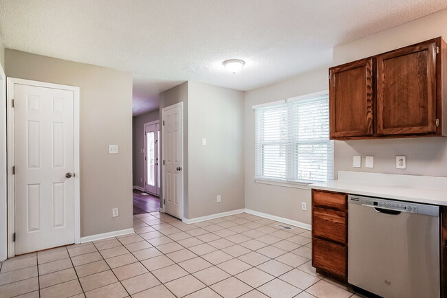 Building Photo - 4912 Matlock Ct