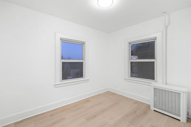 Building Photo - 616 Chestnut St