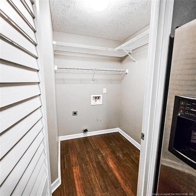 Building Photo - 1750 Renwick Dr