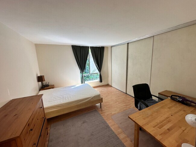 Building Photo - Bright Furnished 1BD/1BA Near UC Berkeley – Quiet, Updated & Move-In Ready