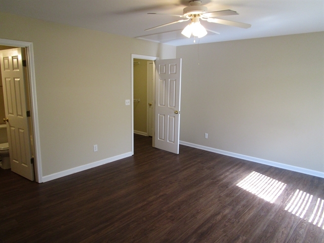 Building Photo - 2905 Runnymeade Dr