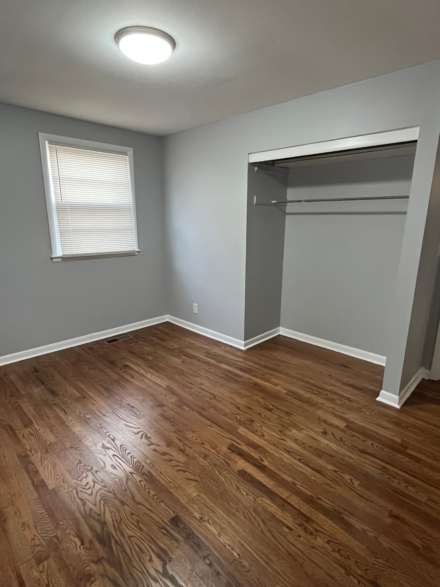 Building Photo - 3238 Panorama Dr