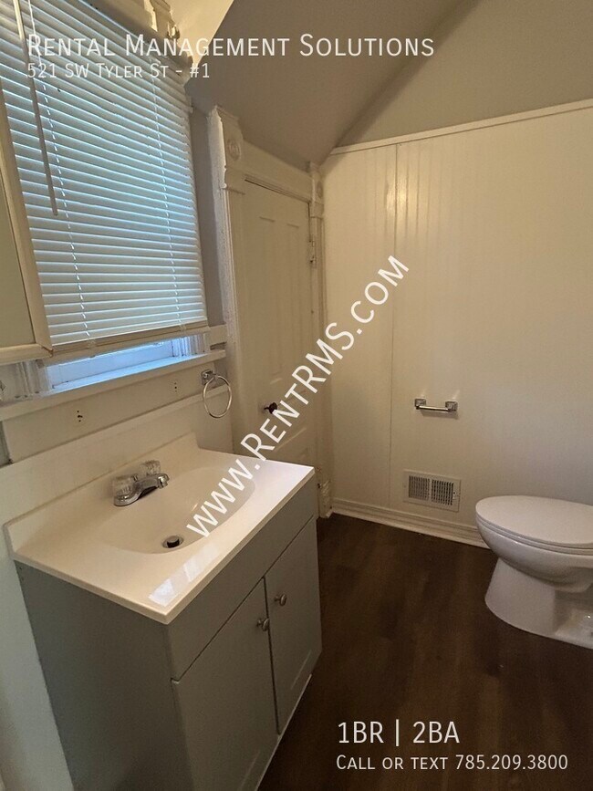 Building Photo - 521 SW Tyler St