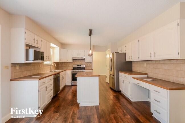 Building Photo - 1879 Smizer Mill Ct