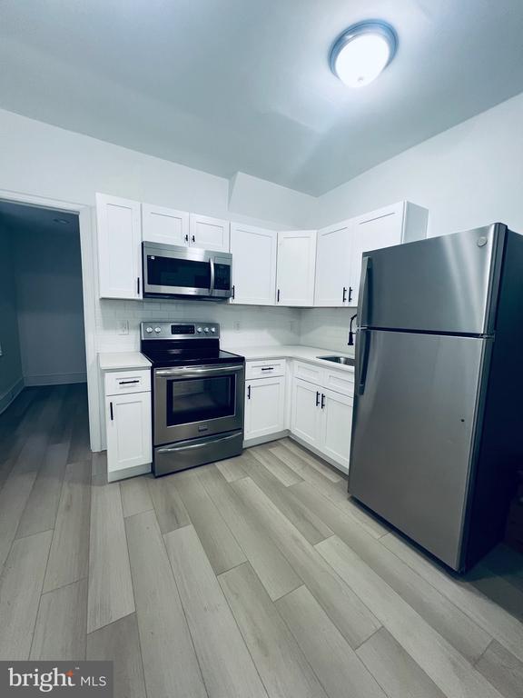 Primary Photo - 133 S 61st St