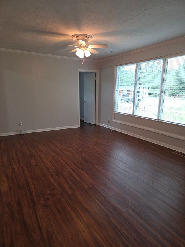 Building Photo - 4202 Coventry Rd