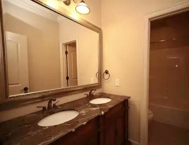 Building Photo - 7 Stonebrook Ct
