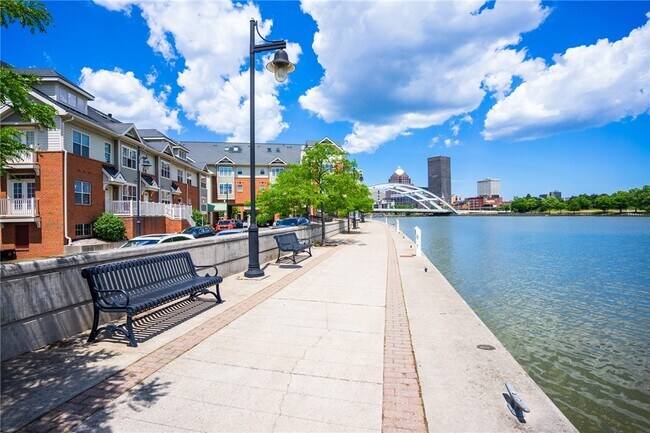 Primary Photo - 270 Exchange Blvd