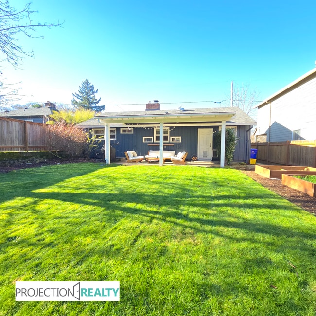 Building Photo - 4419 NE 74th Ave