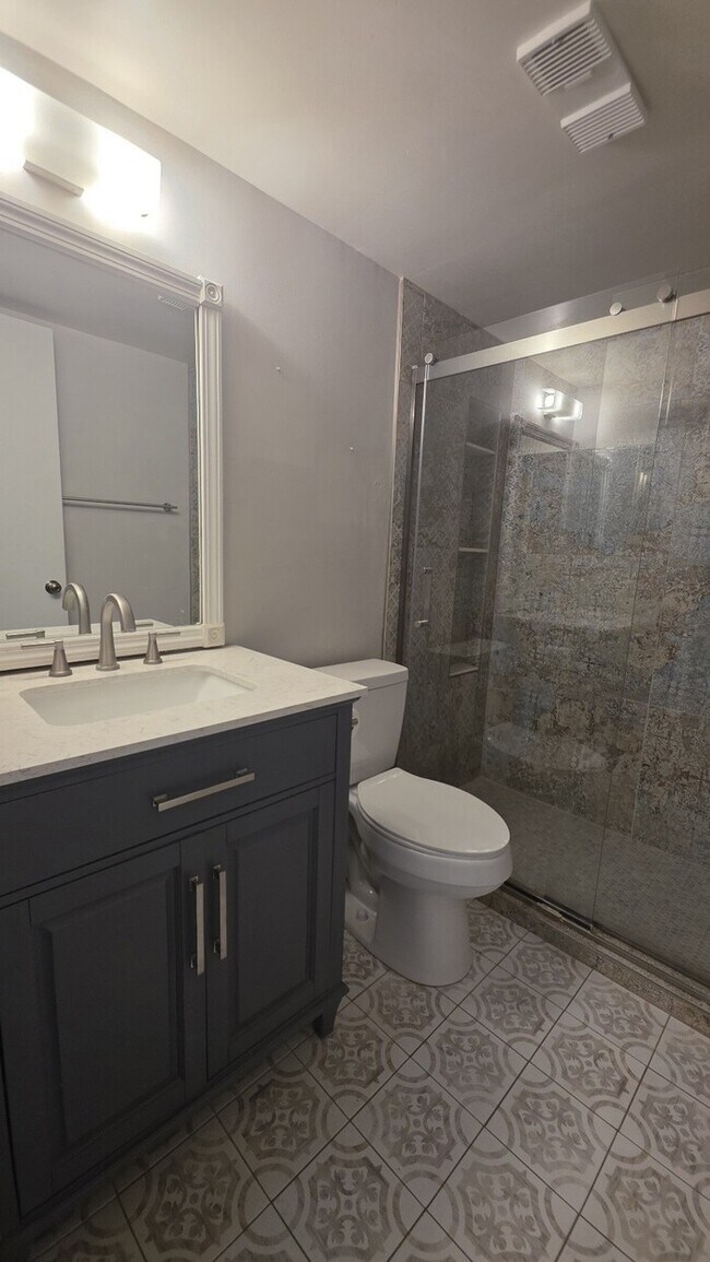 Building Photo - 2 Bedroom 2 Bath Condo just 10 Minutes from Downtown St Augustine and Beaches