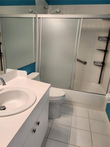 Building Photo - 6330 Green Oaks Cir