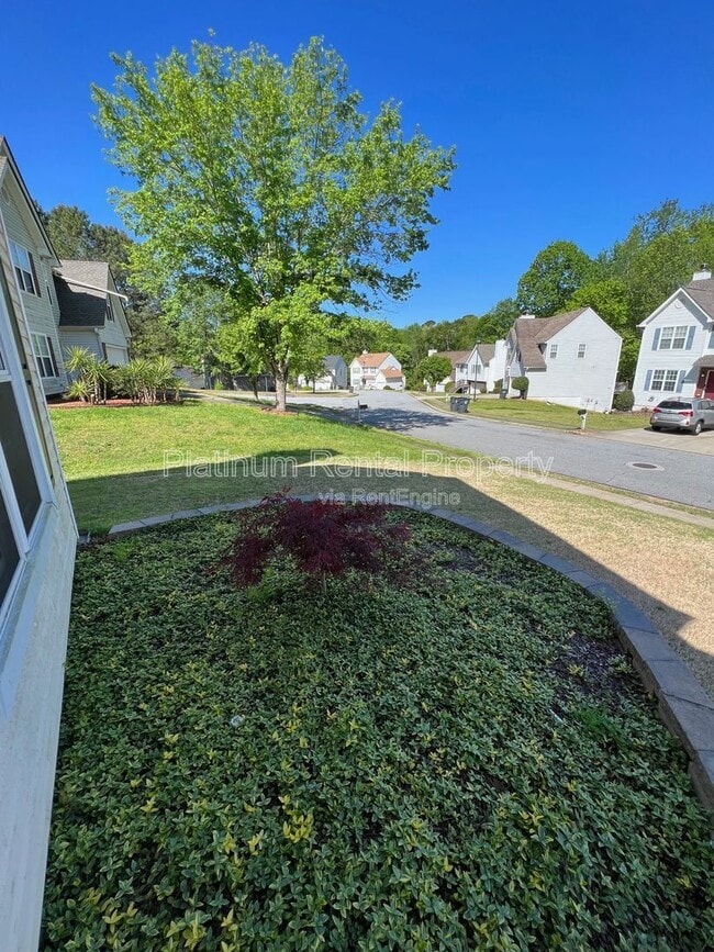 Building Photo - 1097 Yellow River Dr