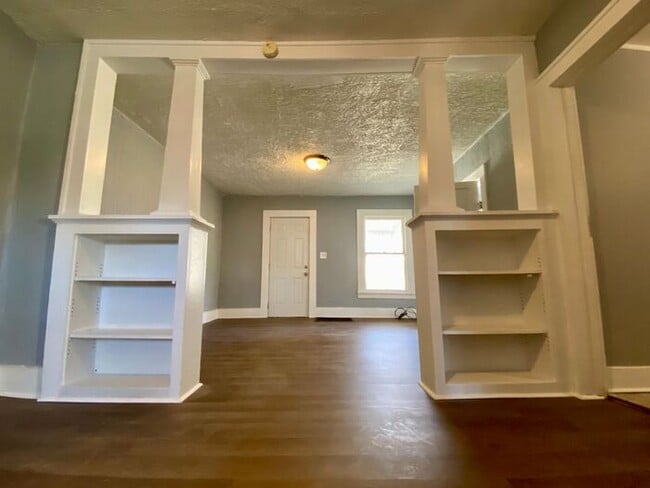 Building Photo - Niles 2 bedroom/1 bath unit