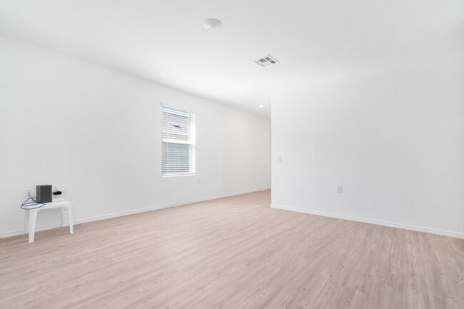 Building Photo - 10166 Asta Trl