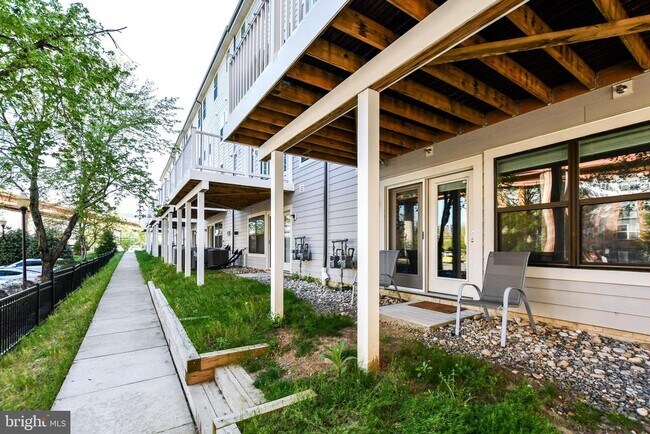 Building Photo - 5692 Stephanie Tessa Way