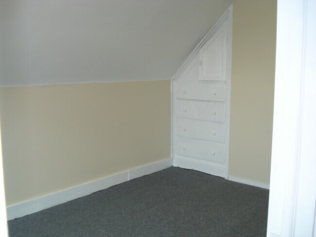 Bedroom - 232 Weimar St