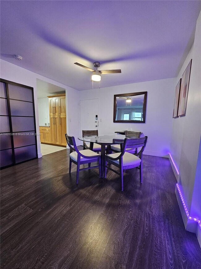Building Photo - 401 Golden Isles Dr