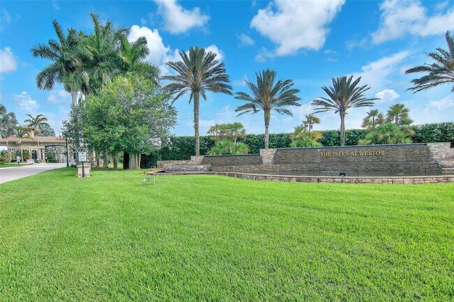 Building Photo - 19381 Stonebrook St