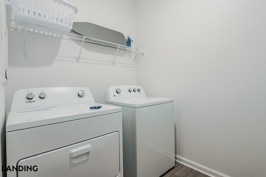 Building Photo - 1650 Harris Hill Rd