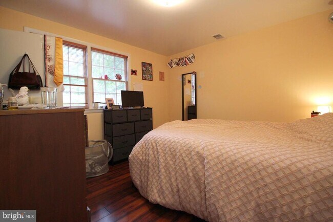 Building Photo - 304 Timber Ln