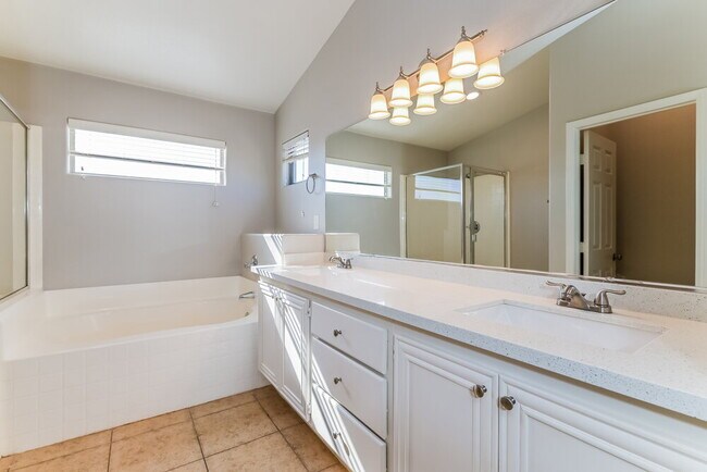 Building Photo - 3590 Bella Sovana Ct