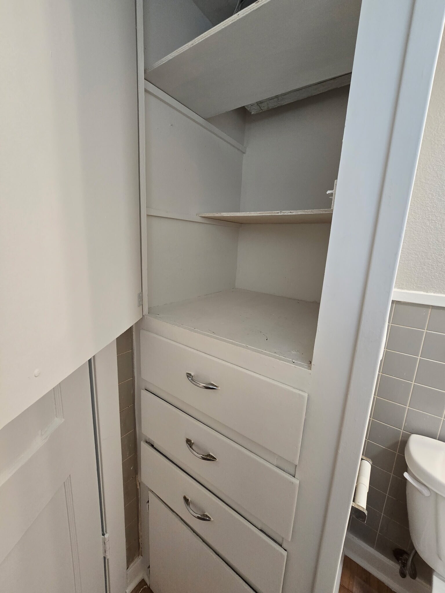 Building Photo - 2307 Elm Ave