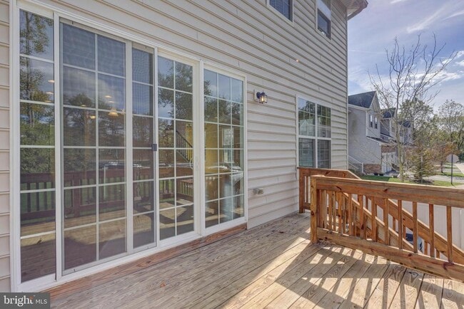 Building Photo - 101 Pearce Ln