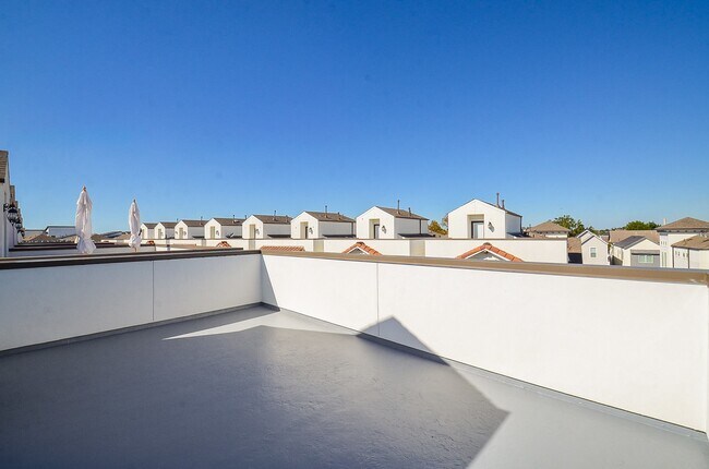 Building Photo - 1245A Bonner St