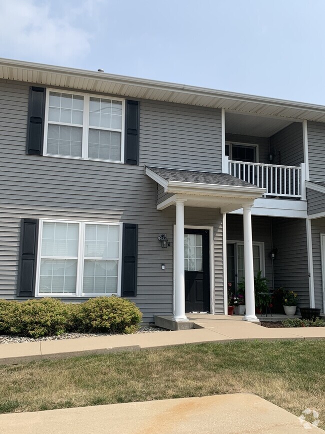 Building Photo - 102 Essex Ln