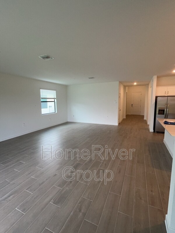Building Photo - 14290 Winding Cedar Wy