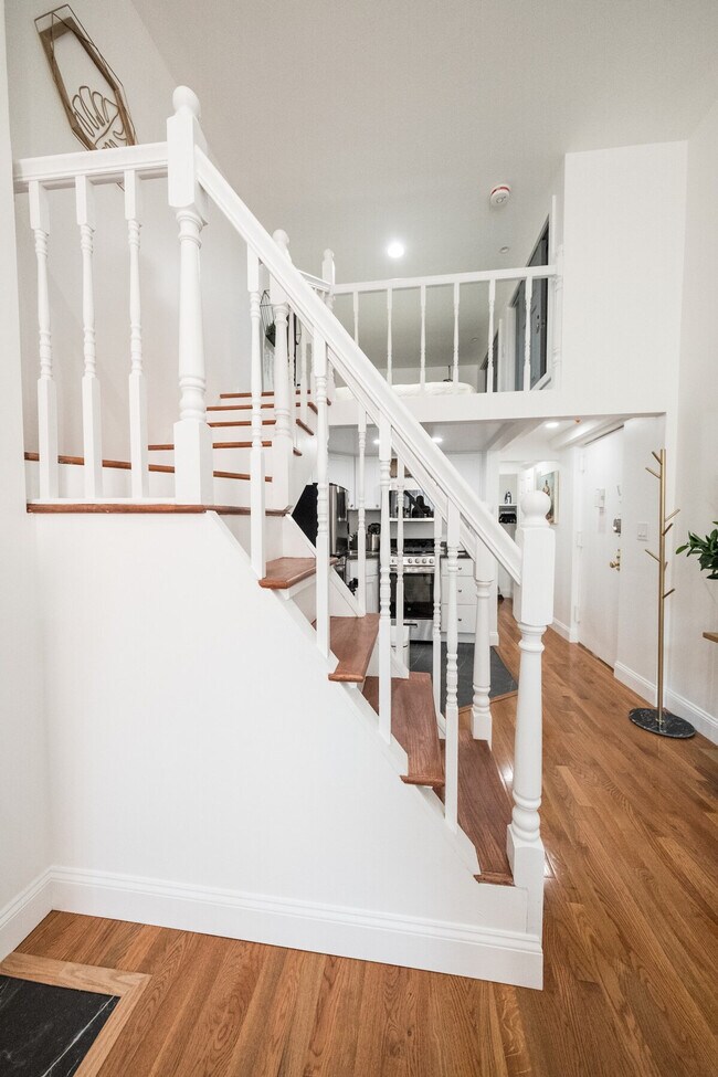 Building Photo - 28-30 West 86th Street-SI ID1031992P