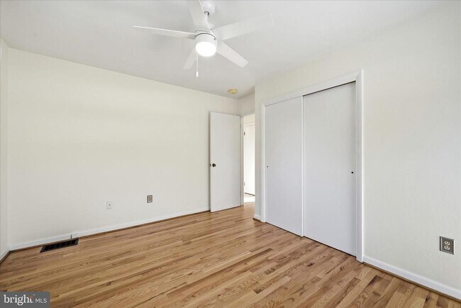 Building Photo - 311 S Buckmarsh St