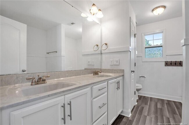 Building Photo - 2779 Rivercliff Rd