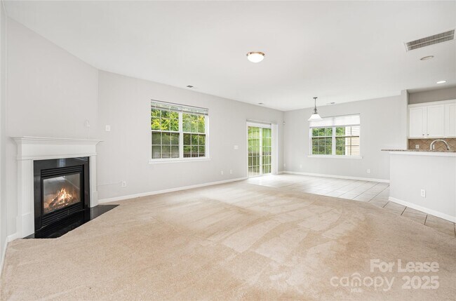 Building Photo - 14026 Green Birch Dr
