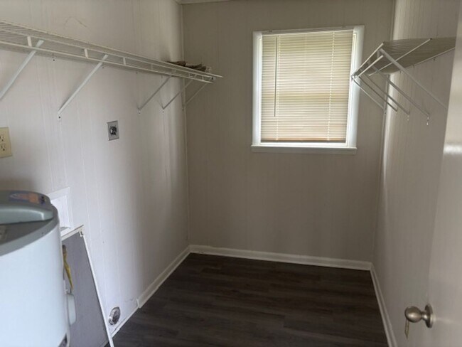 Building Photo - Auburntown TN - 1700 SF, 3BR/2BA, Full Basement, 2 Car Garage, 1 Acre