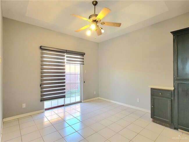 Building Photo - 21 N Opal St