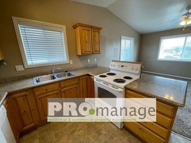 Building Photo - 2485 Pumice Dr