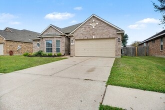 Building Photo - 809 Hallmark Oak St