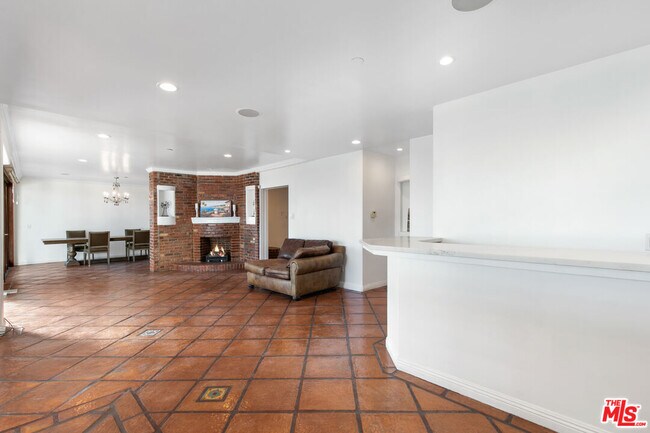 Building Photo - 17737 Porto Marina Way