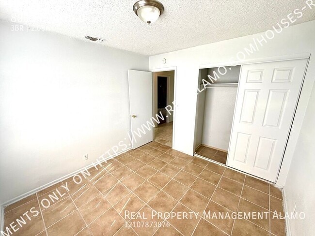Building Photo - 8003 Chipping-