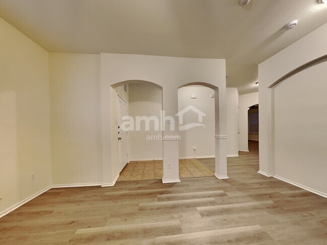 Building Photo - 14129 Cedar Post Dr