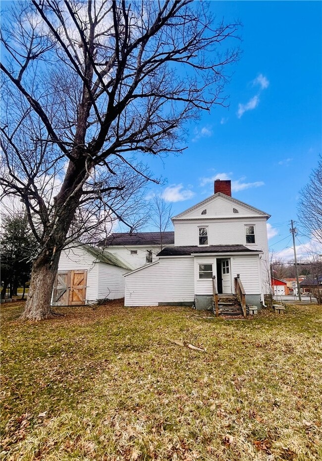 Building Photo - 114 E Main St