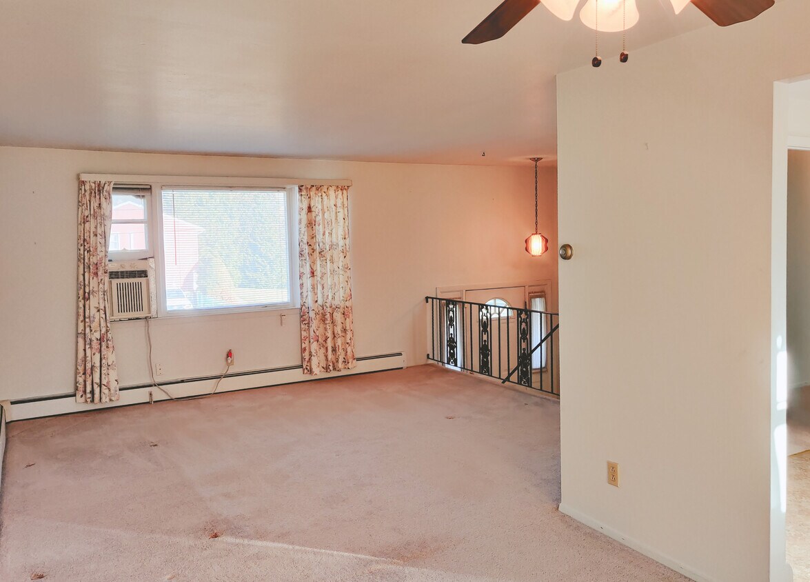 Building Photo - 29 Donna Dr