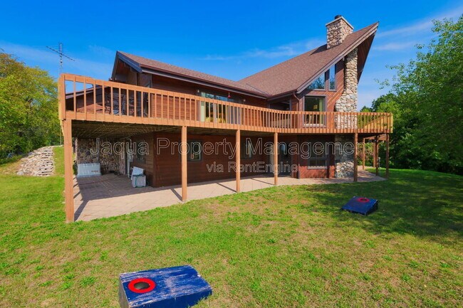 Building Photo - 61180 48th Ave